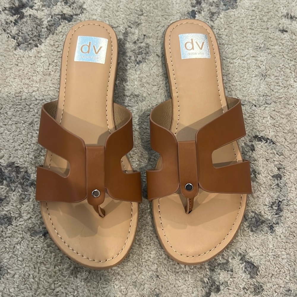 Dolce vita sandals